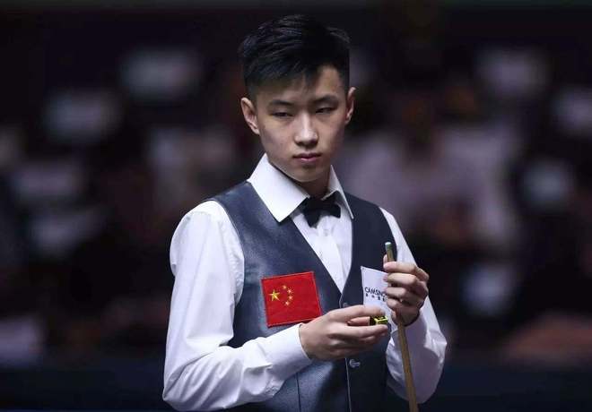 拖泥带水 拖泥带水